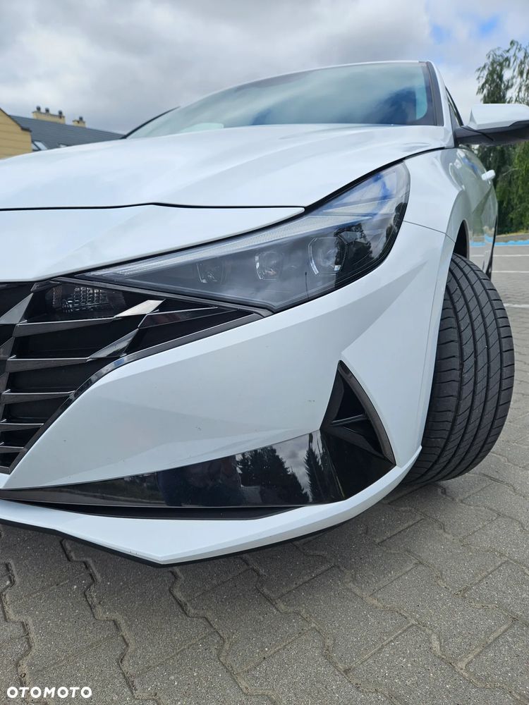 Hyundai Elantra 1.6 Executive CVT - 12