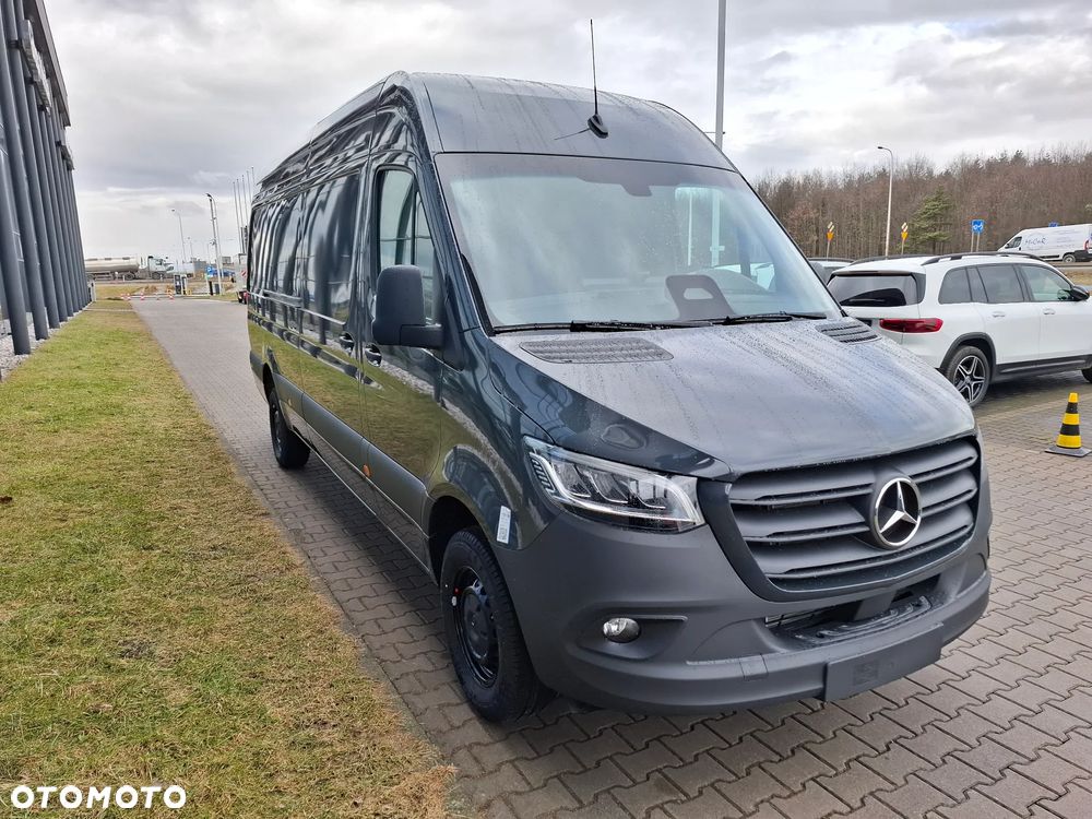 Mercedes-Benz Sprinter 319 CDI Furgon PRO długi 4325 mm L3H2 - 9