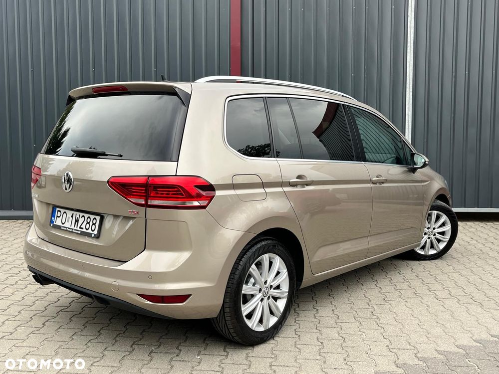 Volkswagen Touran - 4