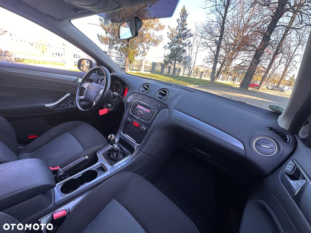 Ford Mondeo 1.6 TDCi Ambiente - 27