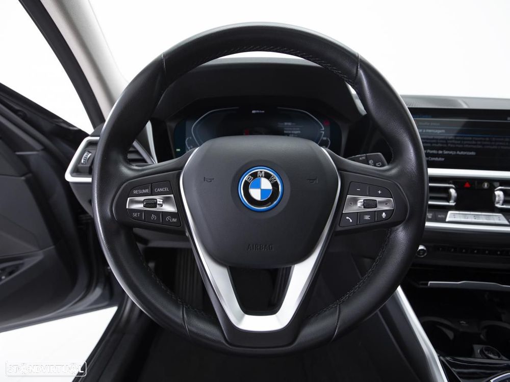 BMW 320 e Auto - 19