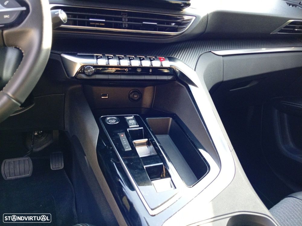 Peugeot 5008 1.2 Hybrid Allure Pack e-DCS6 - 11