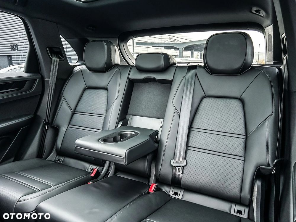 Porsche Cayenne Black Edition - 25