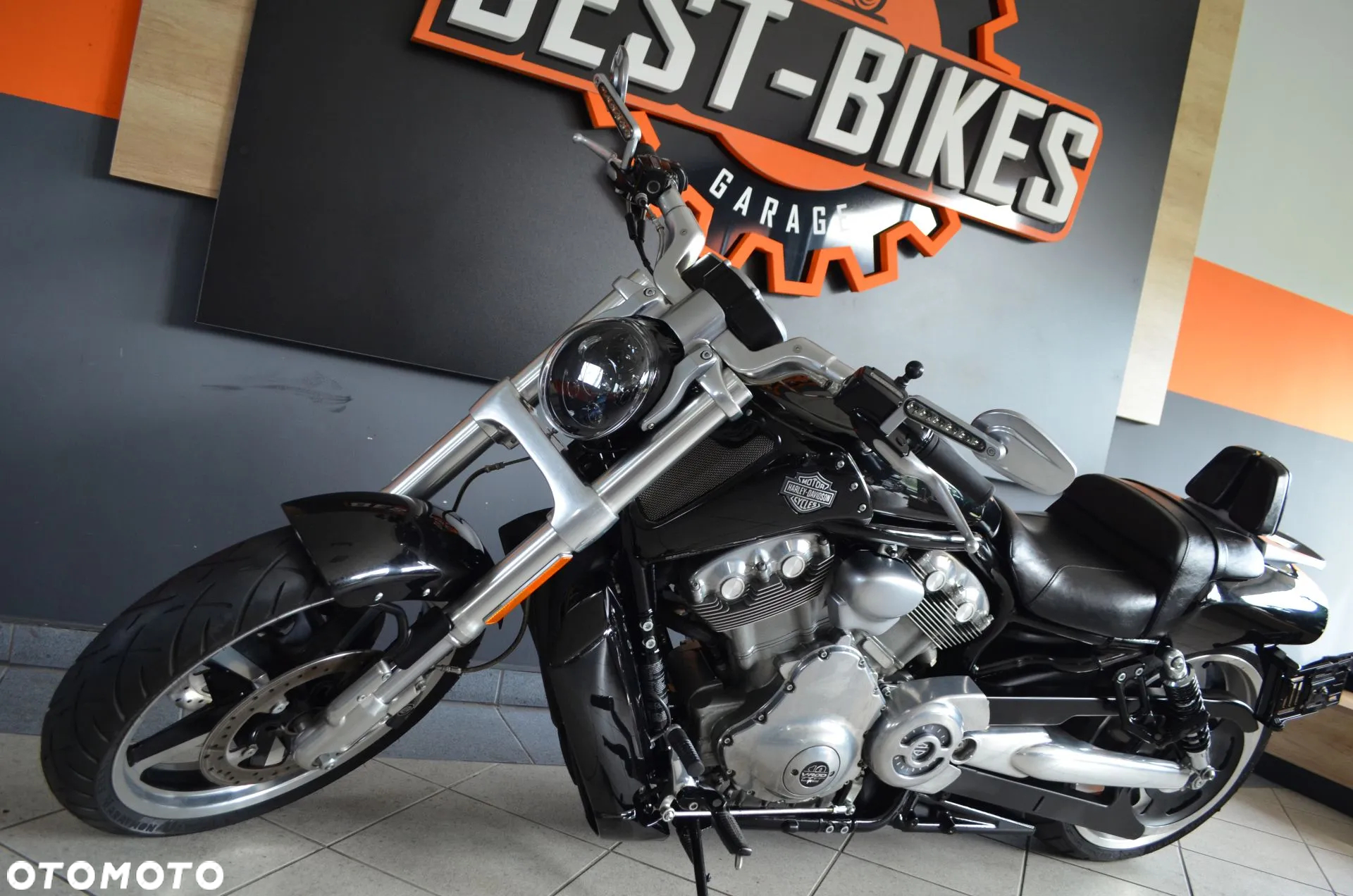 Harley-Davidson V-Rod Muscle - 12
