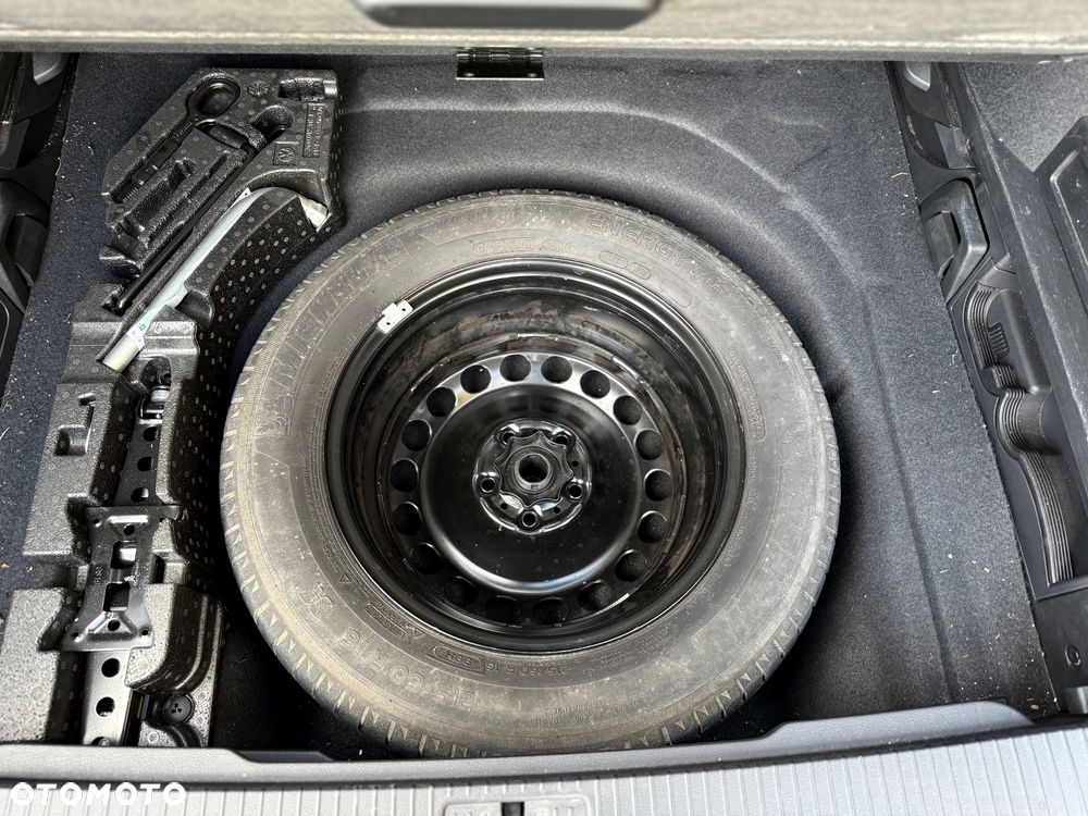 Volkswagen Passat 1.6 TDI SCR DSG Comfortline - 31