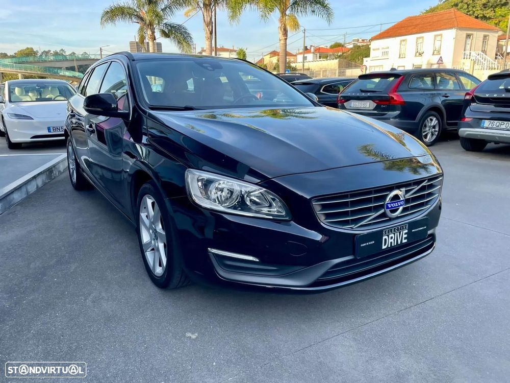 Volvo V60 1.6 D2 Drive Momentum Powershift Start/Stop - 4