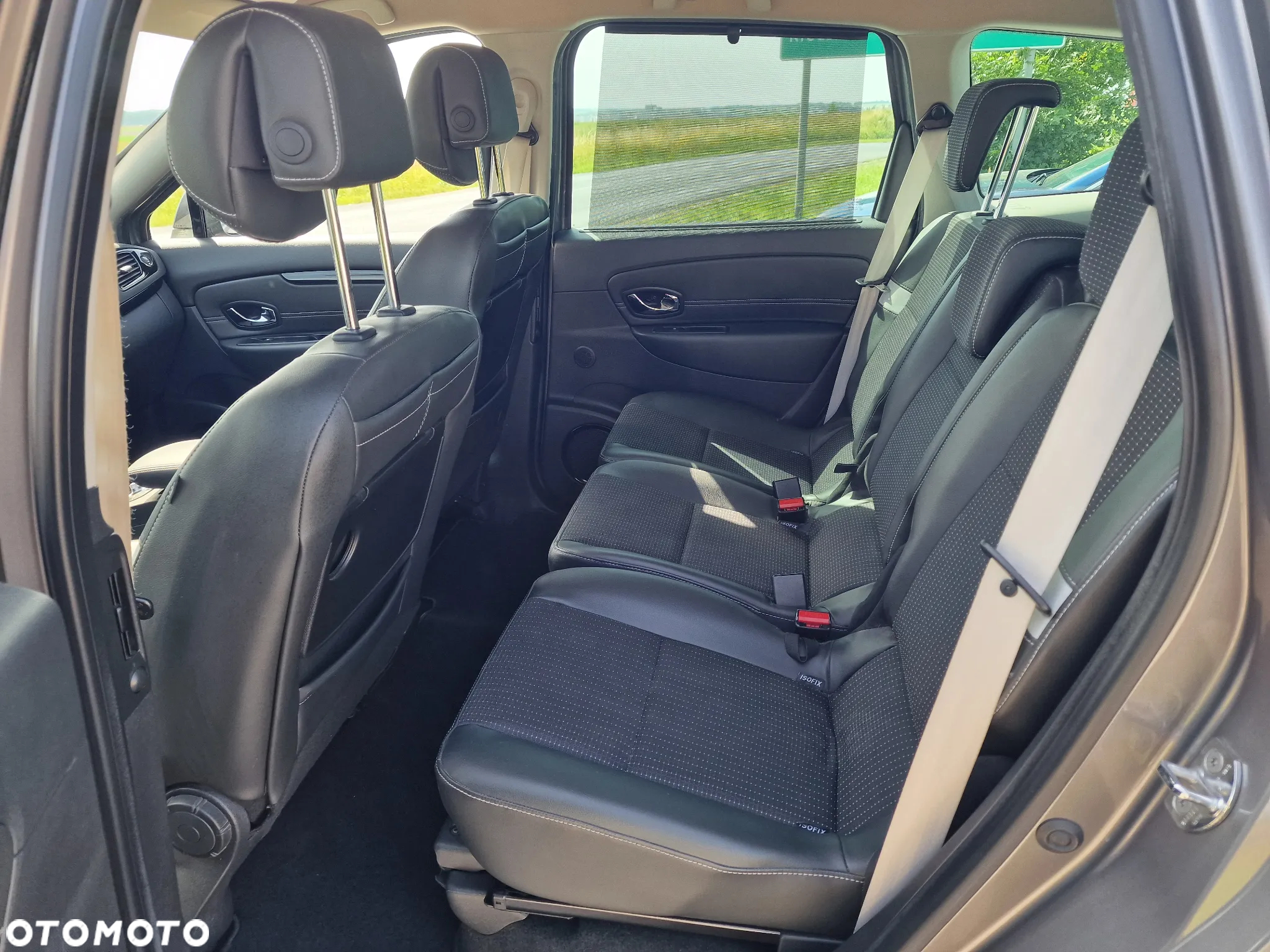 Renault Grand Scenic ENERGY dCi 110 S&S Bose Edition - 23