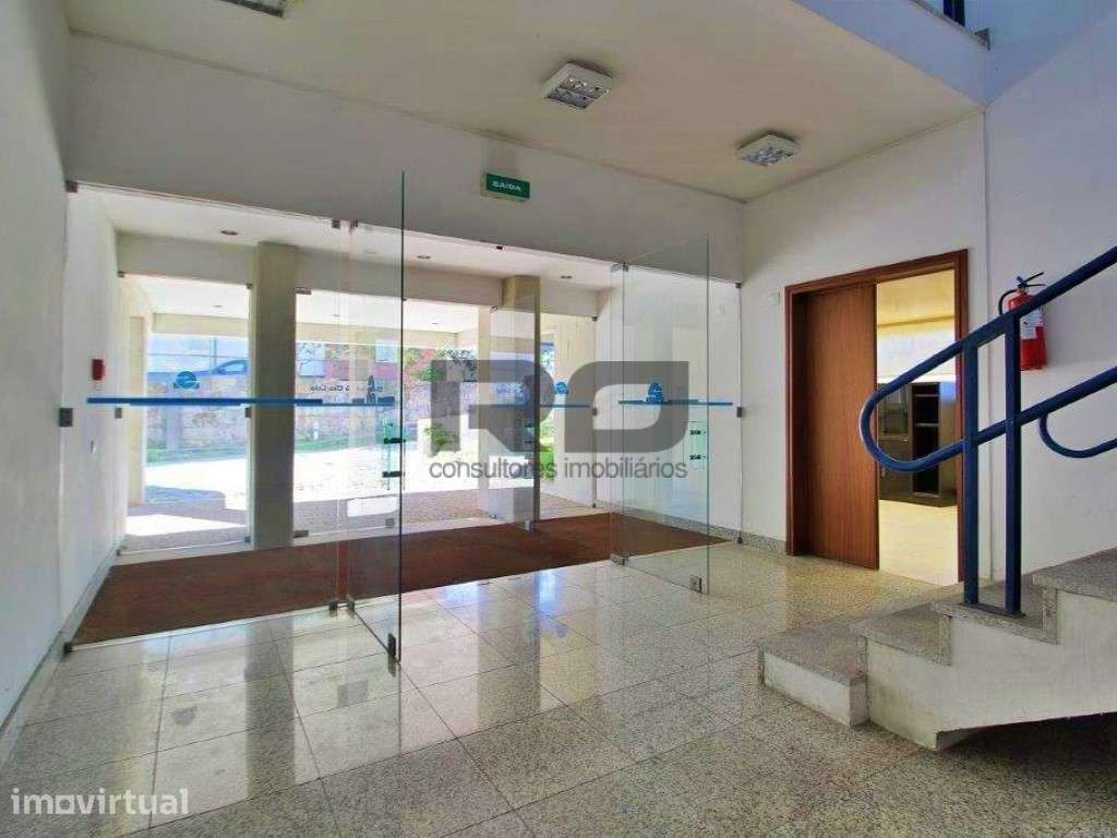 Edifício com 1575 m2 - venda/arrendamento - Grande imagem: 2/25