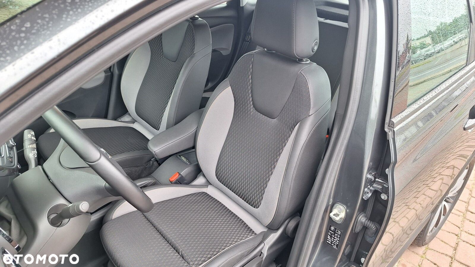 Opel Crossland X - 14