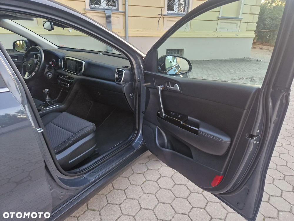 Kia Sportage 1.6 GDI Black Edition 2WD - 33