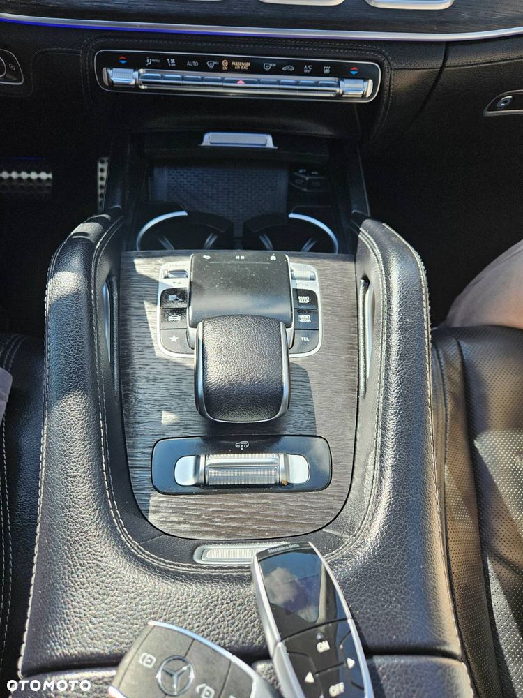 Mercedes-Benz GLE 300 d 4Matic 9G-TRONIC AMG Line - 10