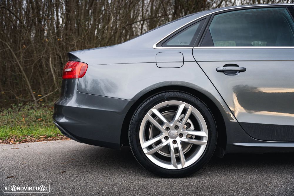 Audi A4 2.0 TDI DPF S line Sport Pack - 13