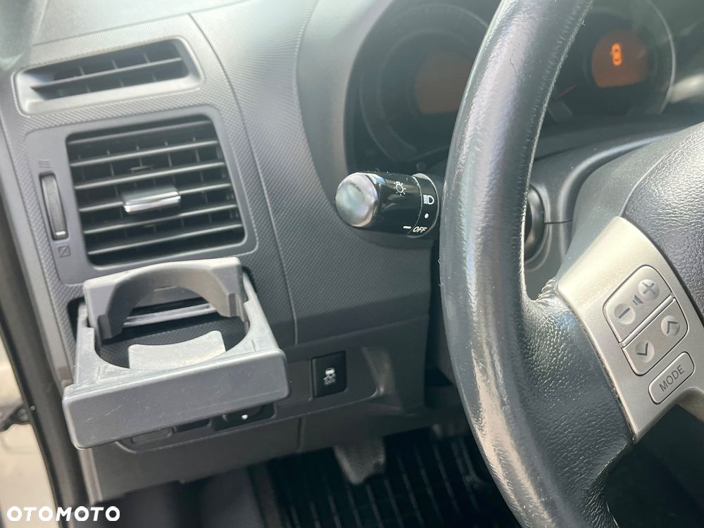 Toyota Auris 1.6 VVT-i Premium - 17