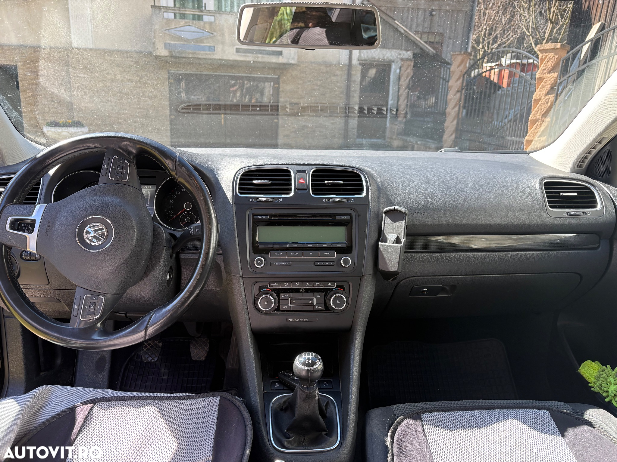 Volkswagen Golf 1.6 TDI BlueMotion Technology DPF Highline - 12