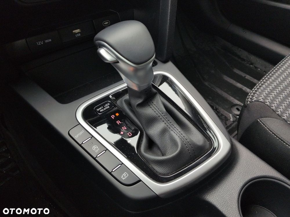 Kia XCeed 1.5 T-GDI M DCT - 14