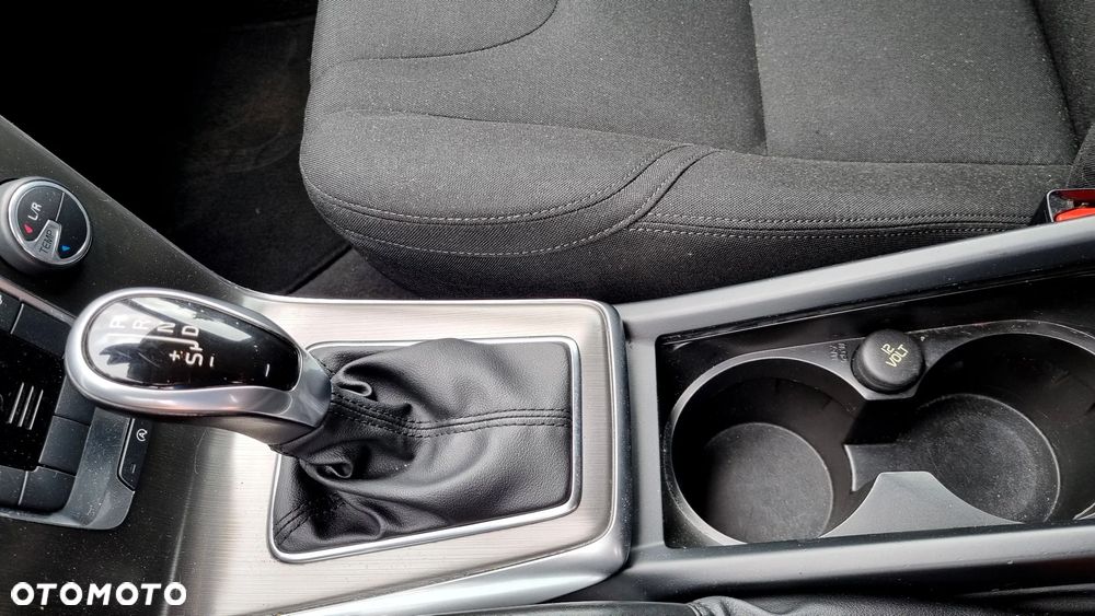 Volvo V40 Cross Country D3 Momentum - 28