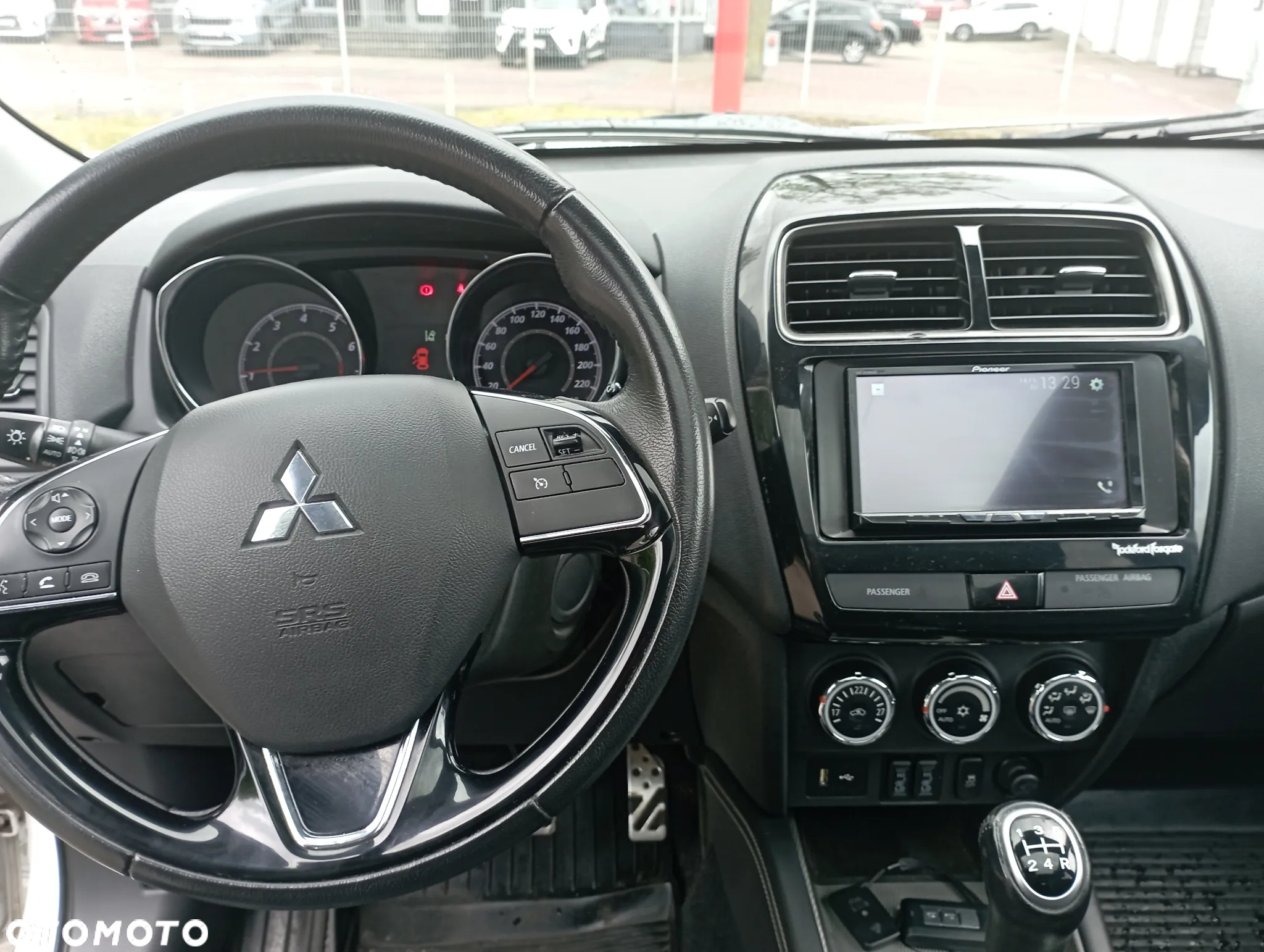 Mitsubishi ASX 1.6 Instyle - 9
