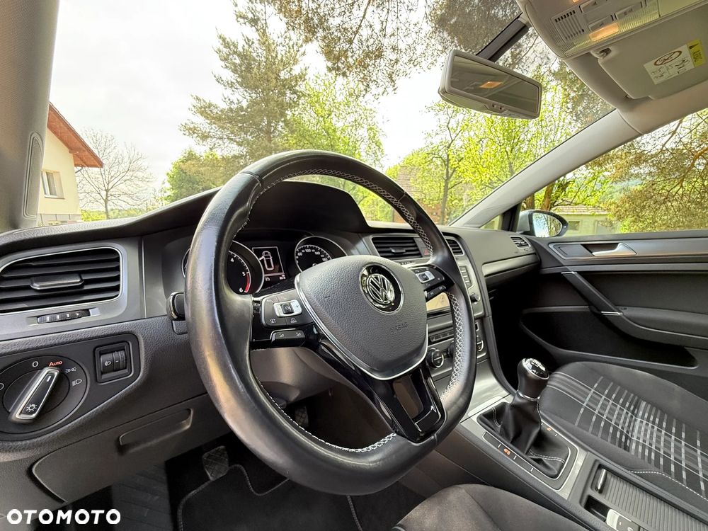 Volkswagen Golf 1.6 TDI BlueMotion Technology Lounge - 19