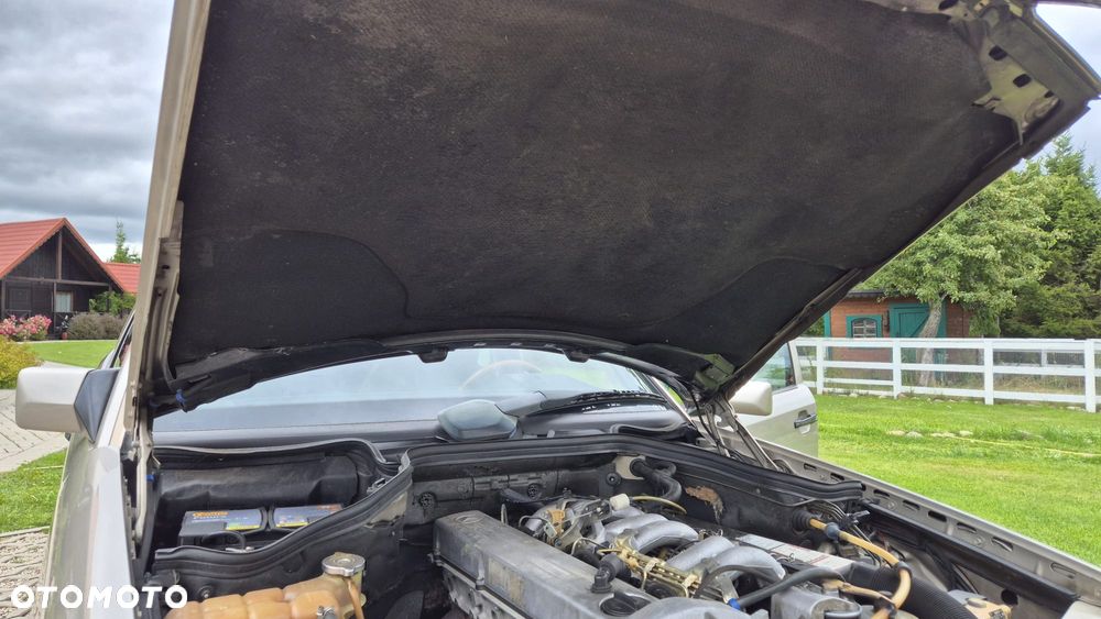 Mercedes-Benz W124 (1984-1993) ver-300-gd - 12