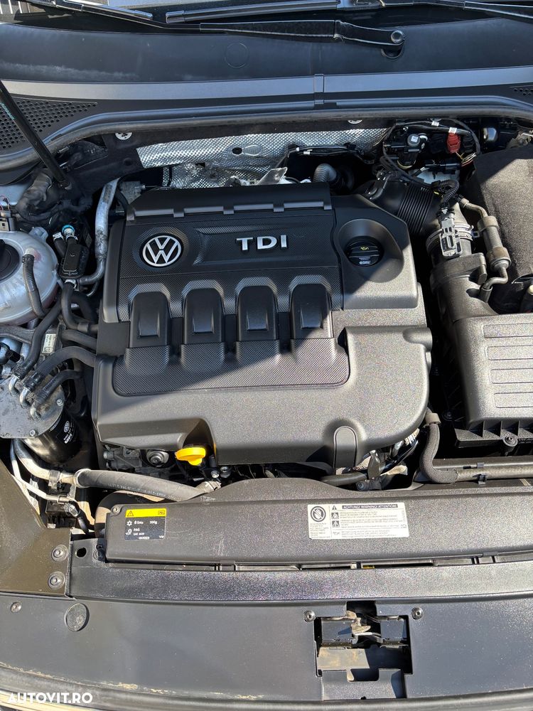Volkswagen Passat 1.6 TDI SCR DSG Business - 38