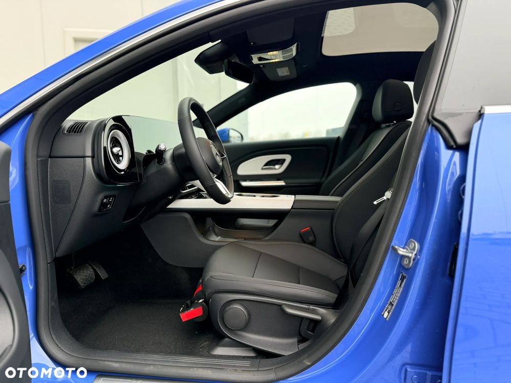 Mercedes-Benz CLA - 14