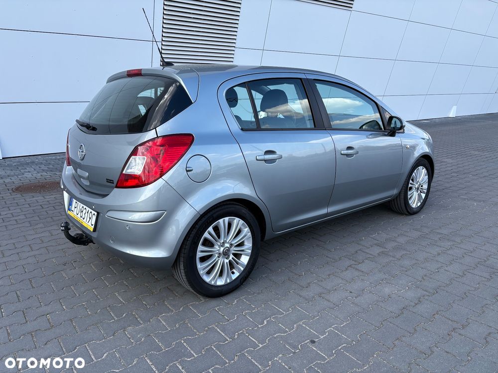 Opel Corsa 1.4 16V Cosmo - 6