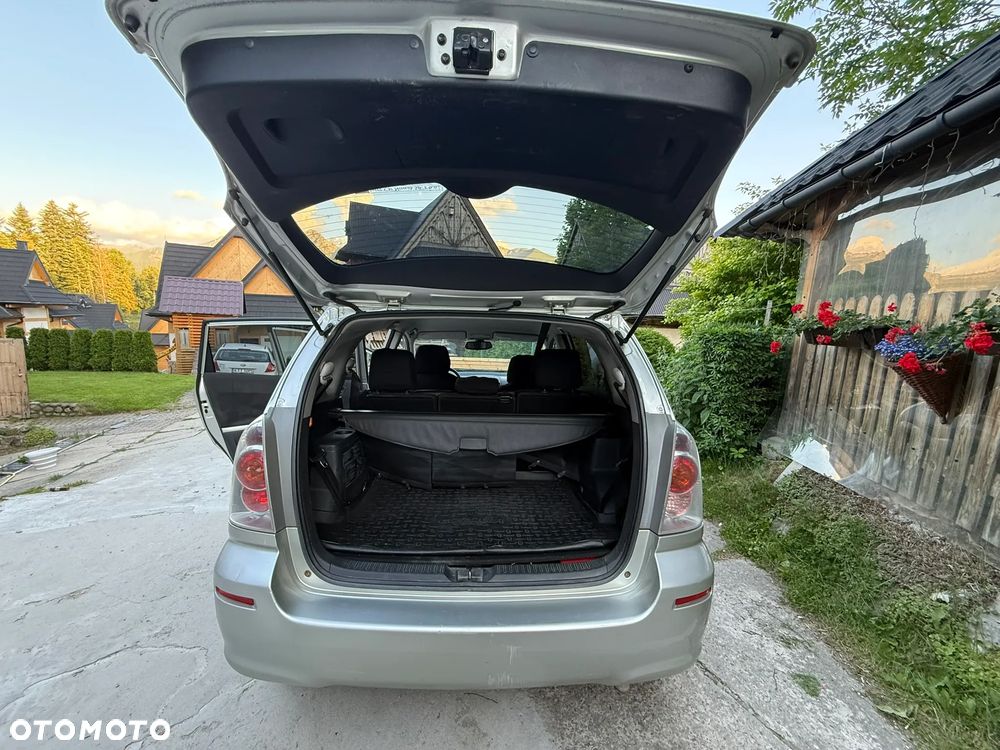 Toyota Corolla Verso 1.8 Sol 7os - 12