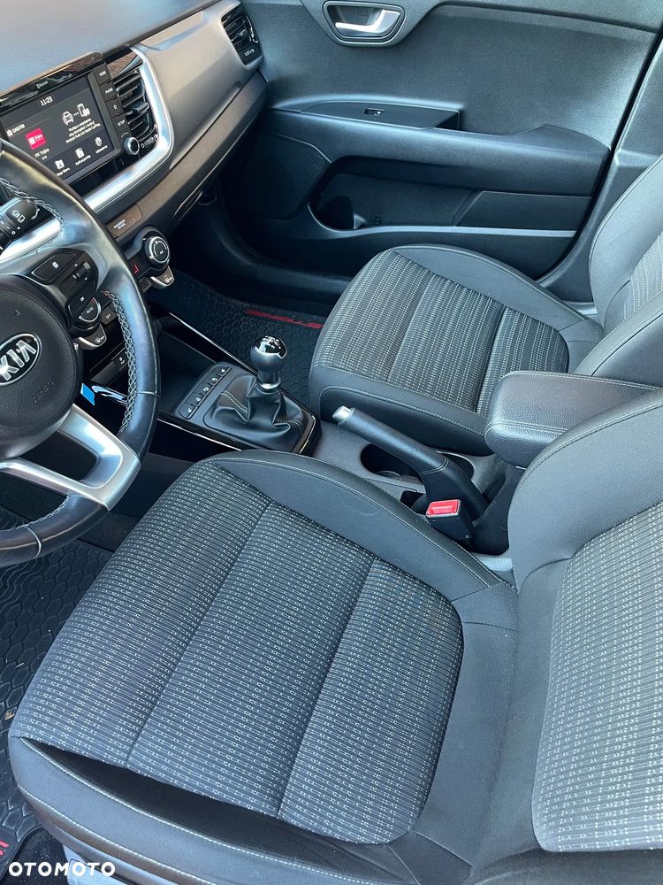 Kia Stonic 1.2 L - 9