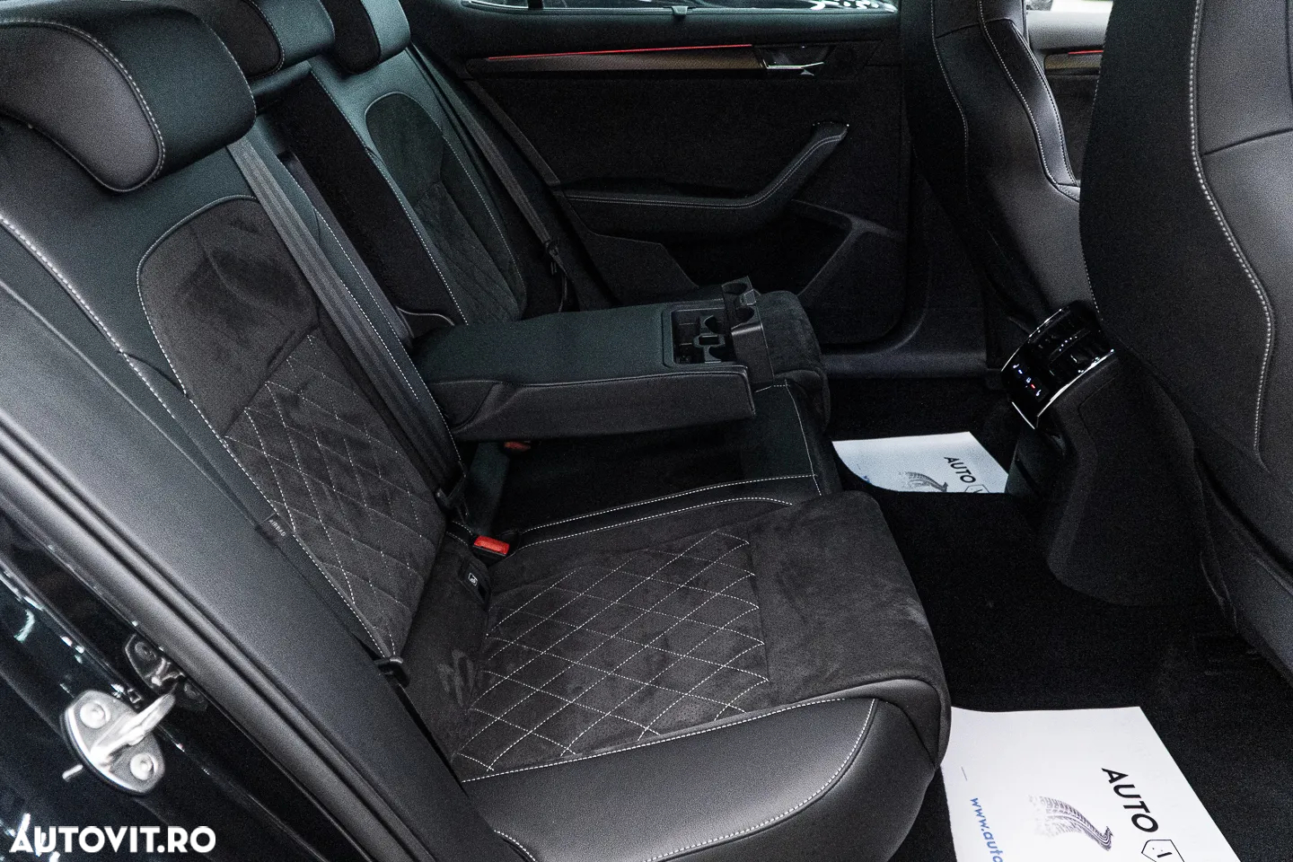 Skoda Superb 2.0 TSI 4X4 DSG Sportline - 8