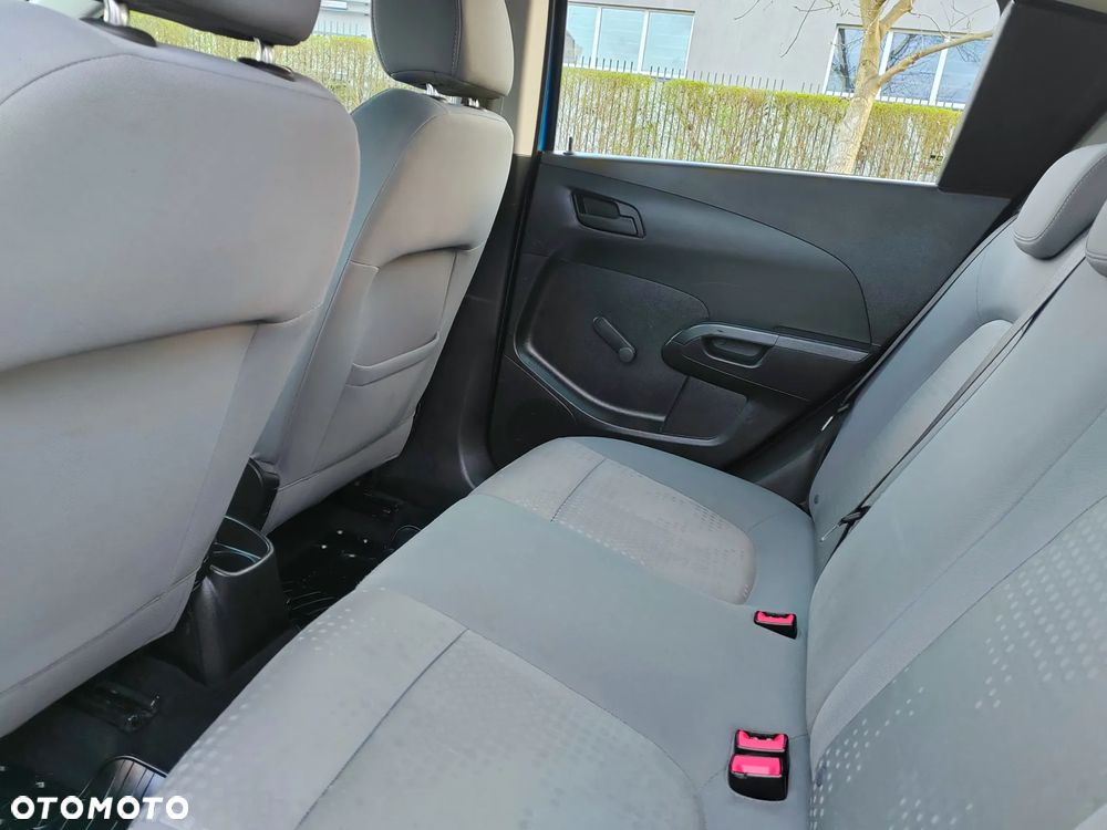 Chevrolet Aveo 1.2 LS - 13