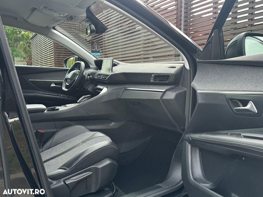 Peugeot 3008 PureTech 130 Stop & Start GPF EAT8 Allure Pack - 28