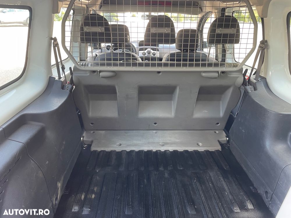 Renault Kangoo dCi 90 FAP Grand - 12