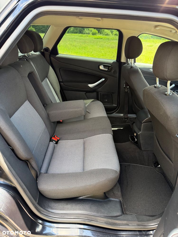 Ford Mondeo 2.0 TDCi Black Magic - 13