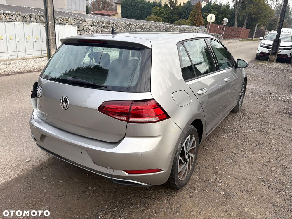 Volkswagen Golf 1.6 TDI SCR Comfortline - 17