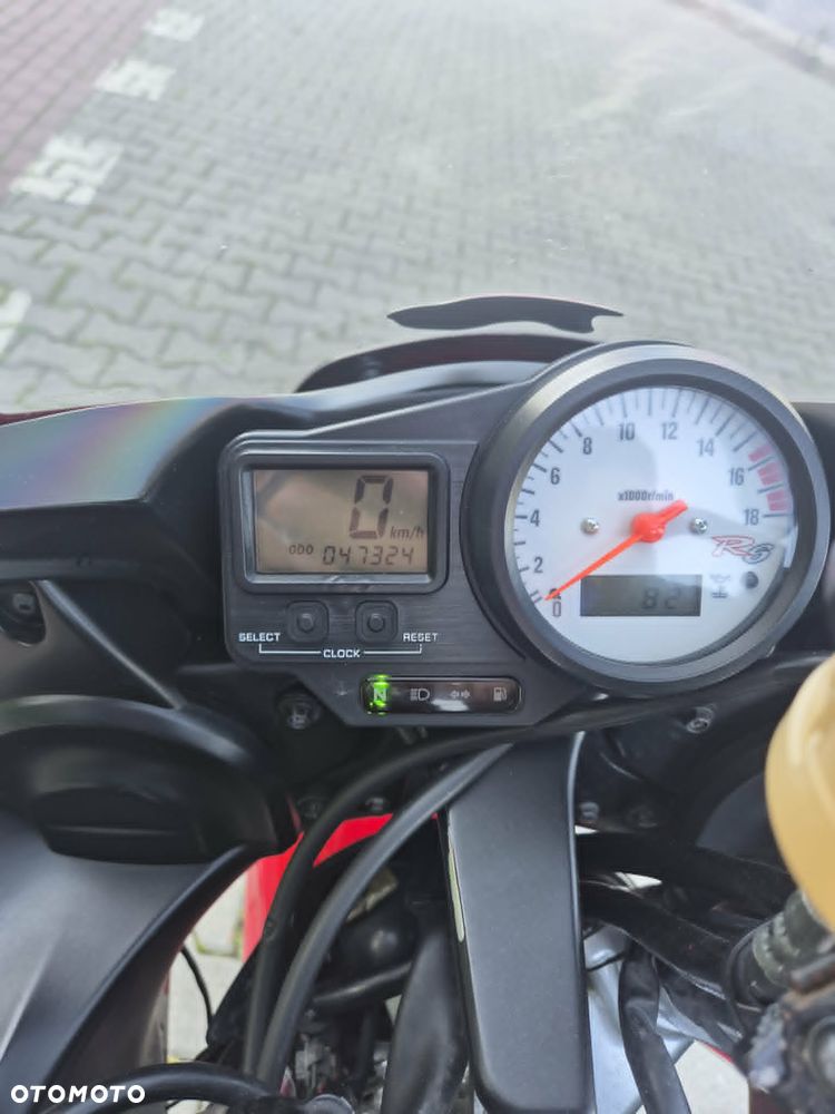 Yamaha R6 - 10