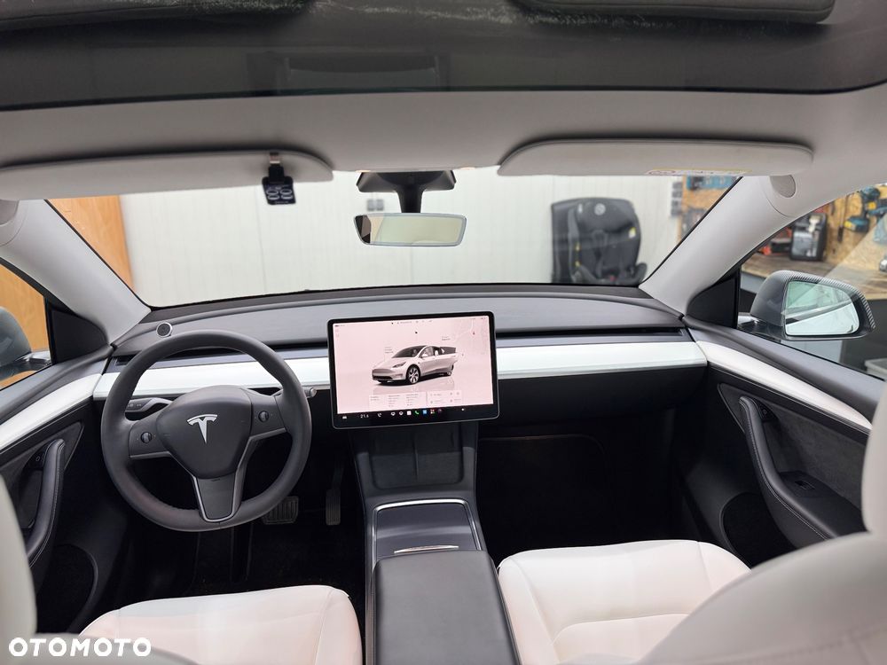 Tesla Model Y RWD - 29