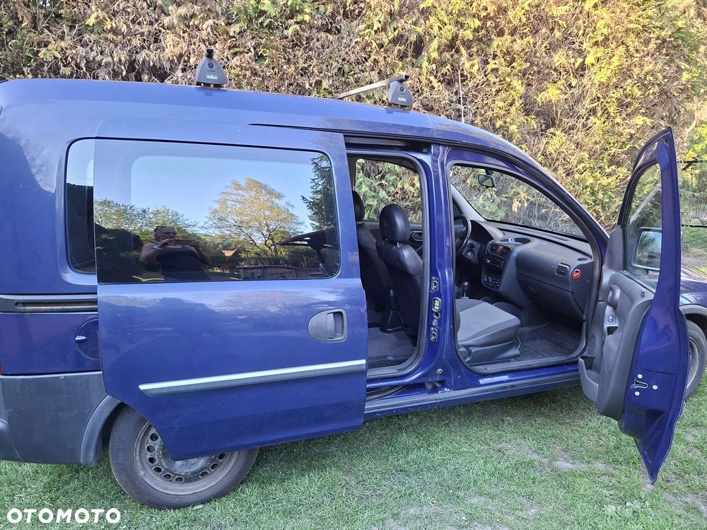 Opel Combo Tour - 1