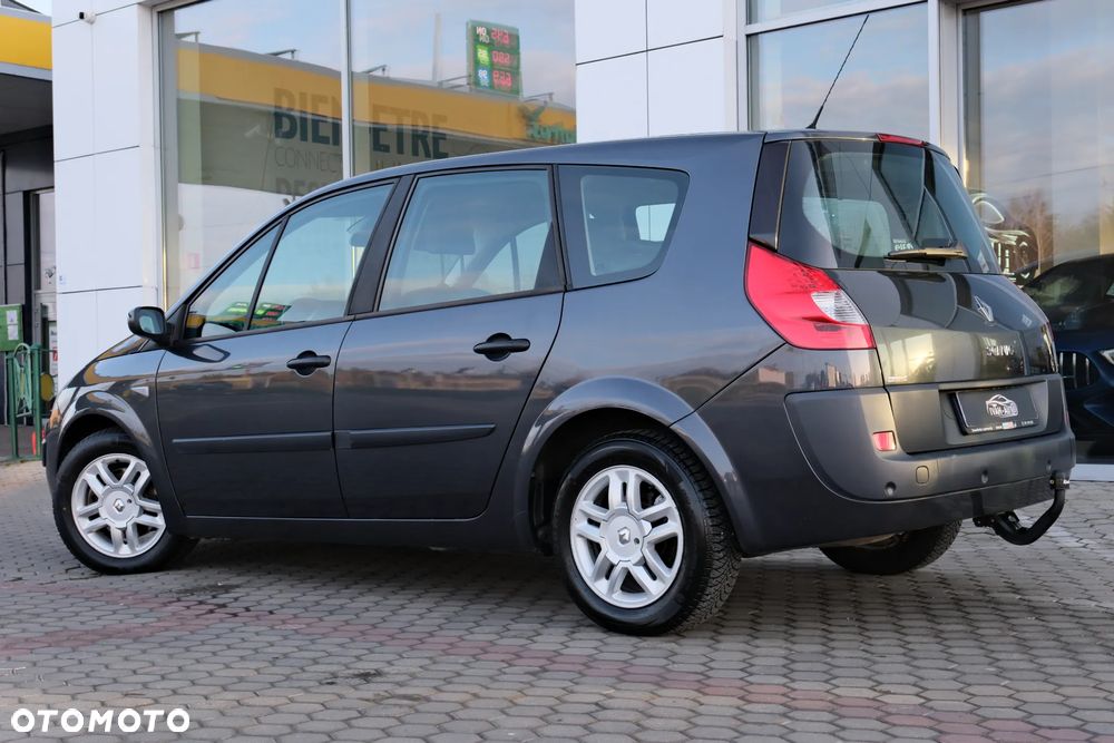 Renault Scenic 2.0 16V Privilege - 14