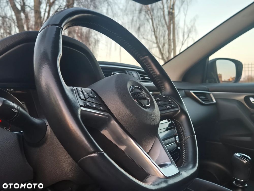 Nissan Qashqai 1.2 DIG-T Tekna EU6 - 14