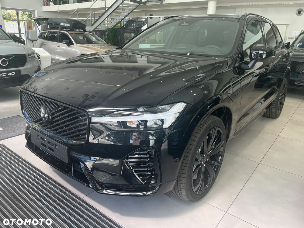 Volvo XC 60 T6 Plug-In Hybrid AWD Ultra Black Edition - 2