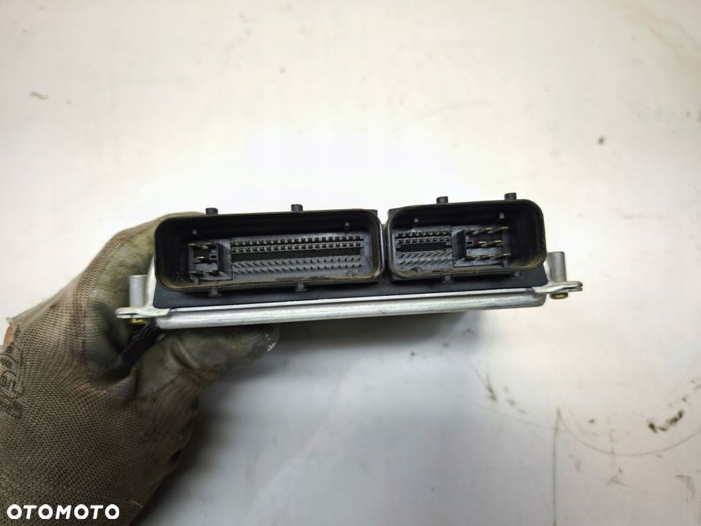 KOMPUTER STEROWNIK SILNIKA AUDI A4 B7 2.0 ALT 8E0909557A - 2