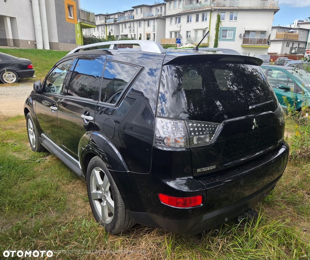 Mitsubishi Outlander 2.0 DID Intense + - 8