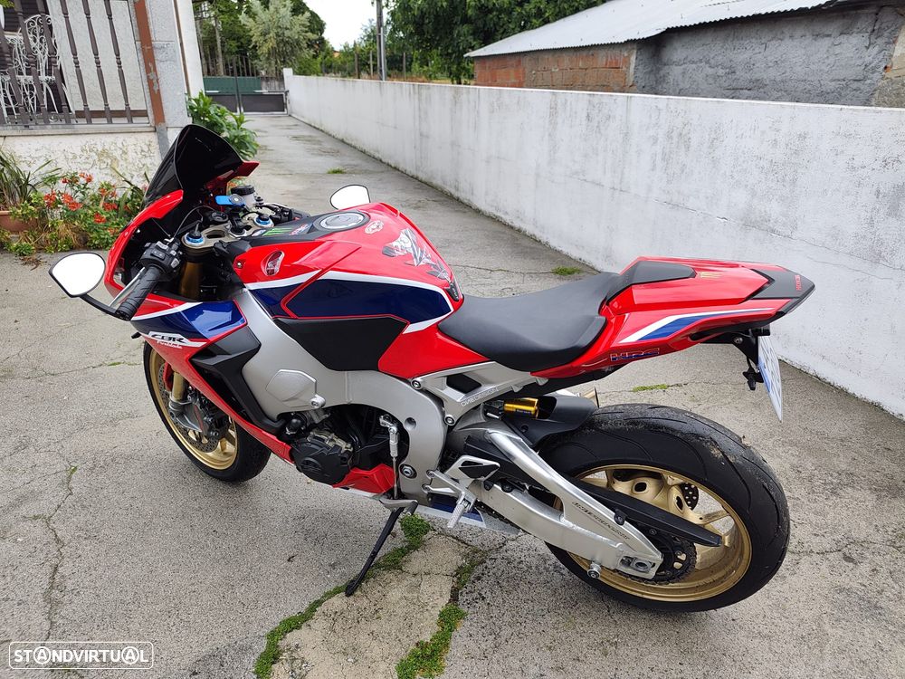 Honda CBR CBR1000 S1 - 8