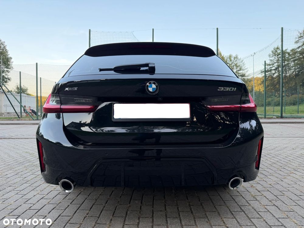BMW Seria 3 330i xDrive M Sport - 13