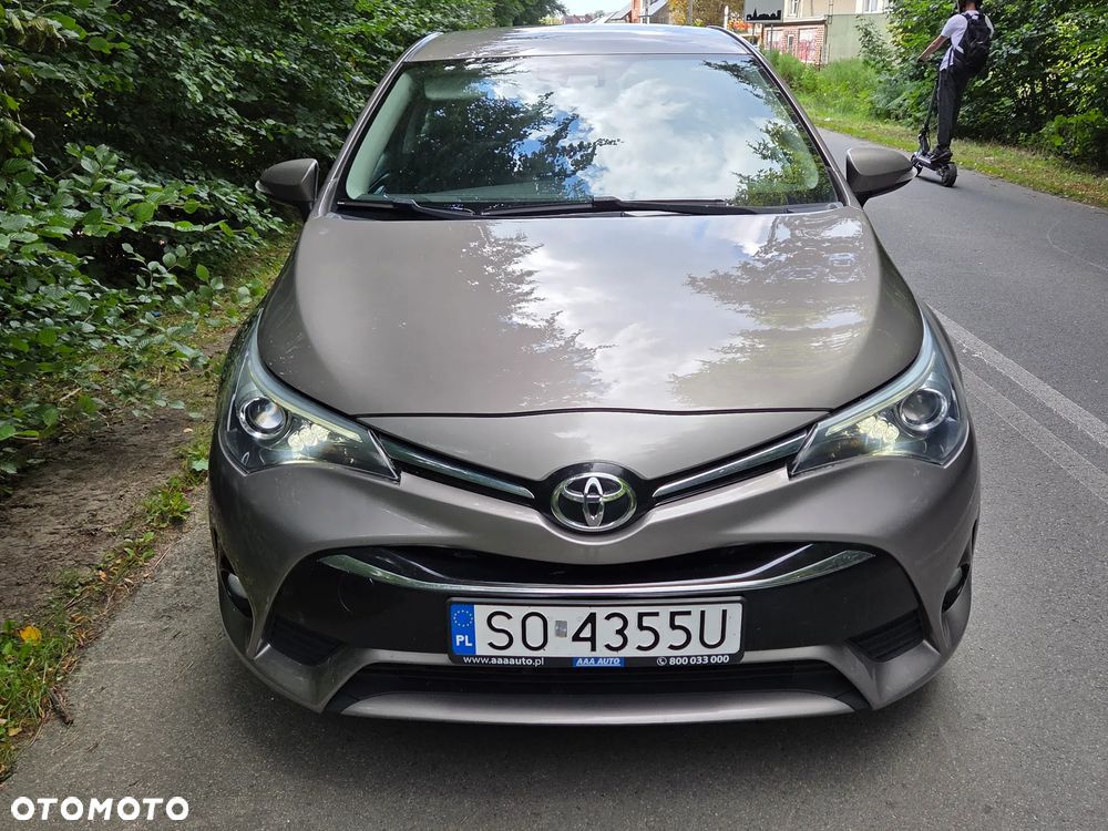 Toyota Avensis 2.0 D-4D Active Business - 11