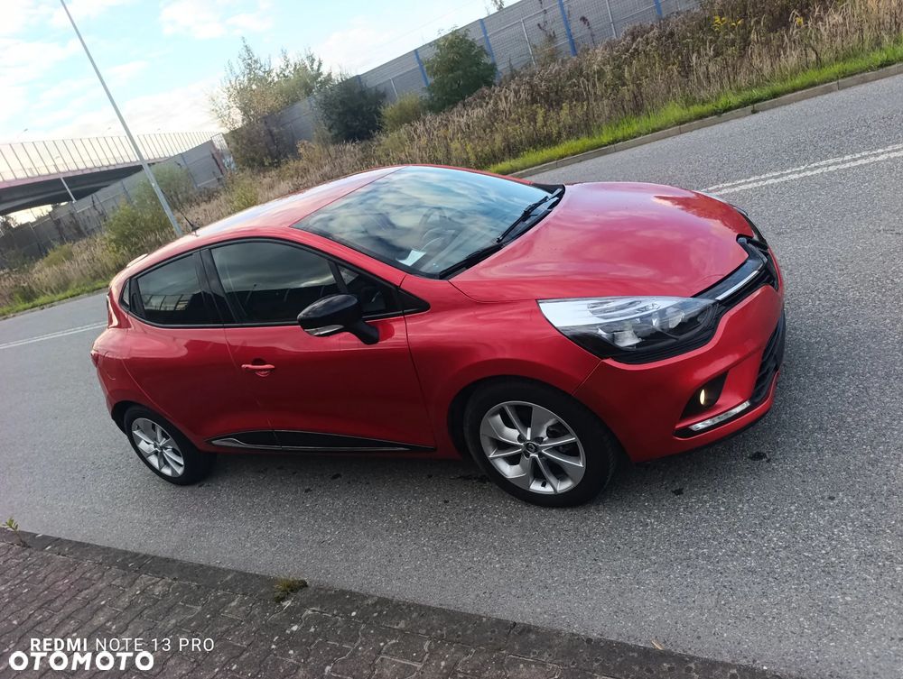 Renault Clio - 32