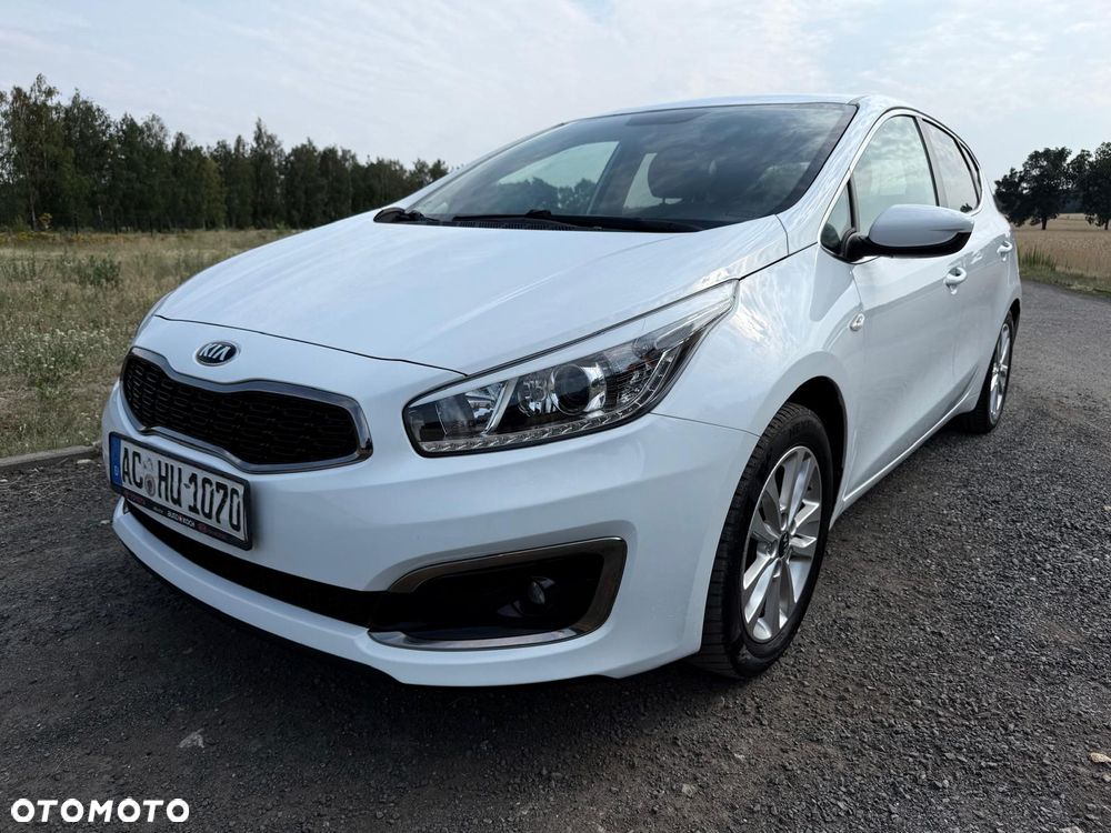 Kia Ceed 1.4 Smart Plus - 1