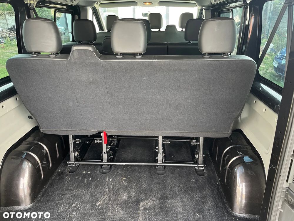 Opel Vivaro - 9