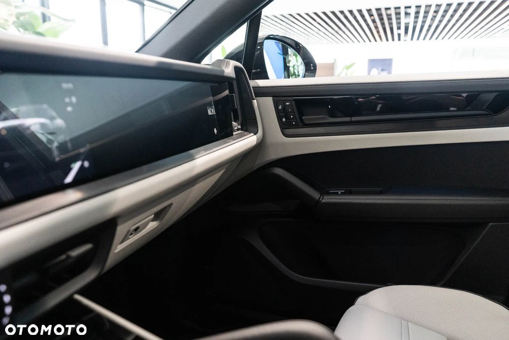 Porsche Cayenne S E-Hybrid PHEV Black Edition - 22