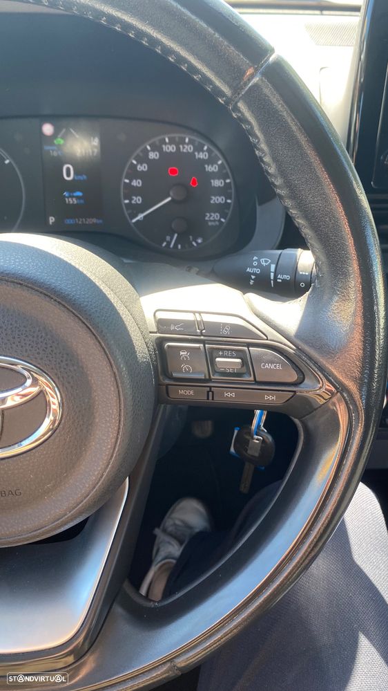 Toyota Yaris 1.5 HDF Comfort - 33